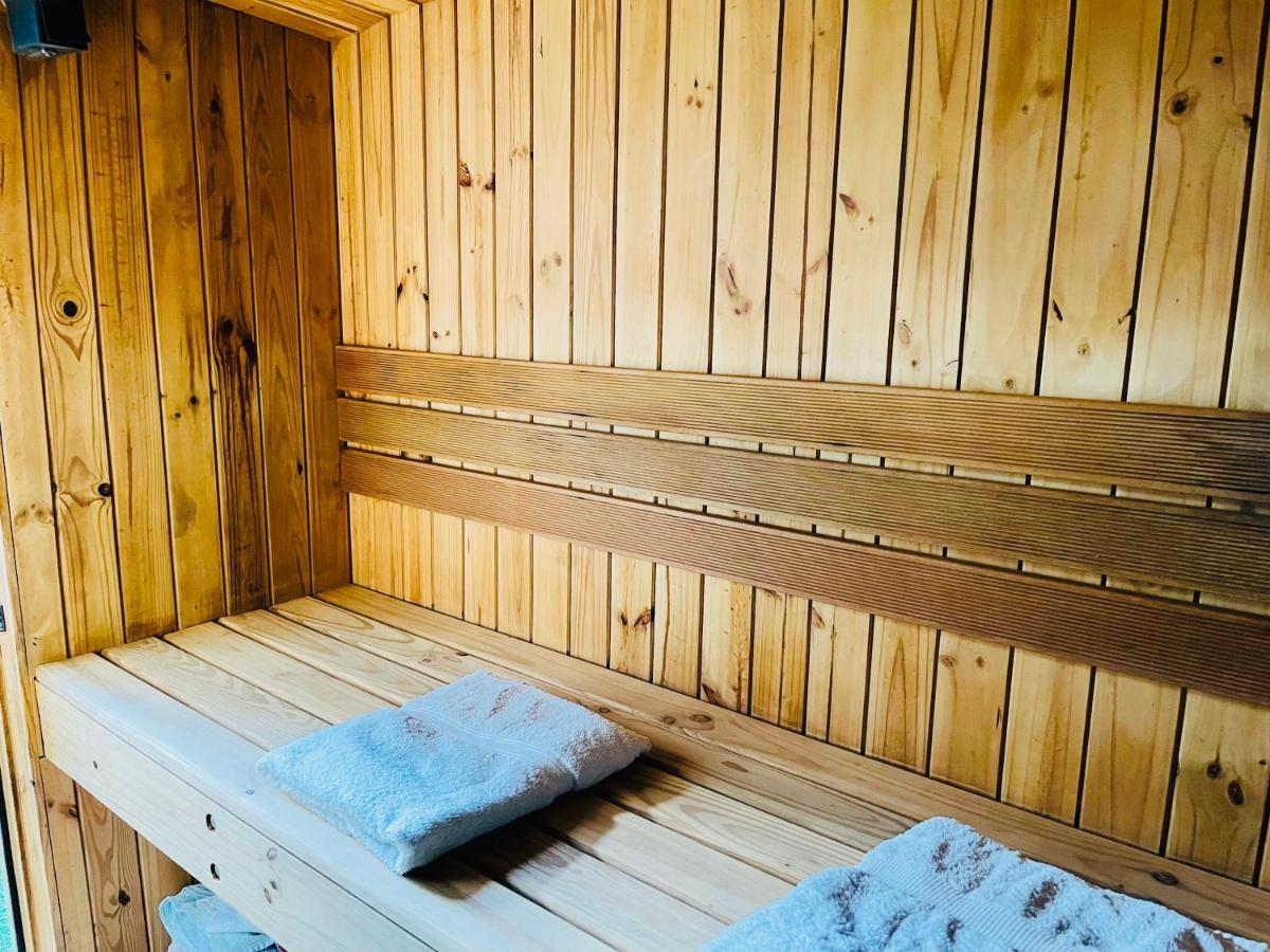 Art-Inspired Bedroom Close To Cbd Mossel Bay Eksteriør billede
